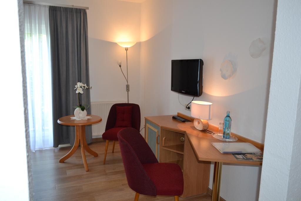 Hotel & Restaurant Zur Linde Freital Bagian luar foto
