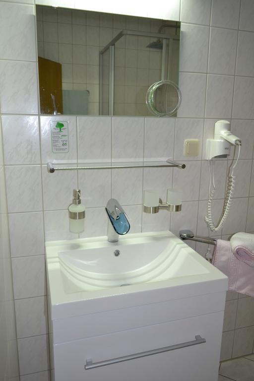 Hotel & Restaurant Zur Linde Freital Bagian luar foto