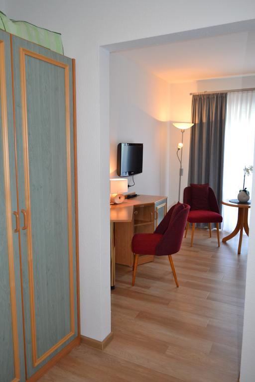 Hotel & Restaurant Zur Linde Freital Bagian luar foto