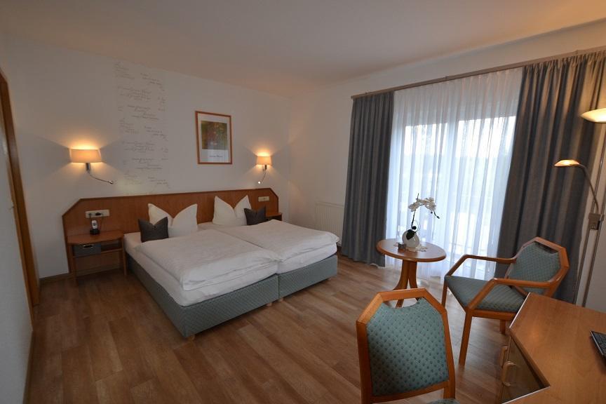 Hotel & Restaurant Zur Linde Freital Bagian luar foto