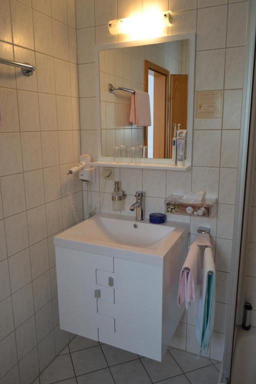Hotel & Restaurant Zur Linde Freital Bagian luar foto