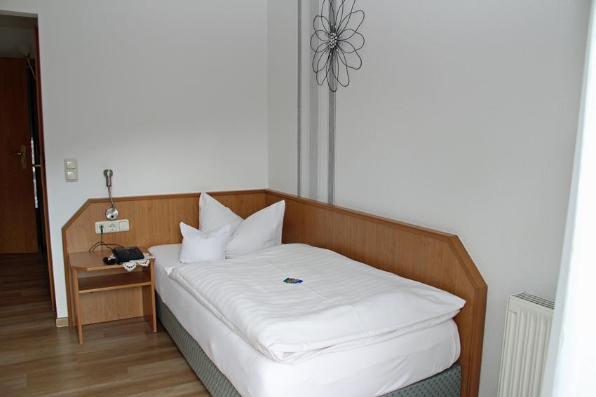 Hotel & Restaurant Zur Linde Freital Bagian luar foto